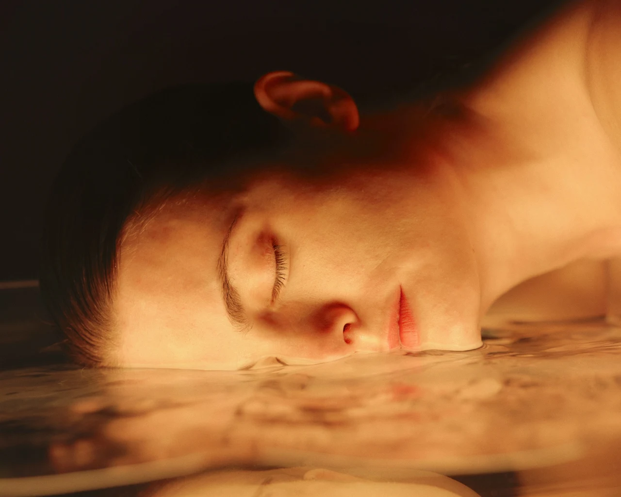 A moment of stillness at the water’s edge
